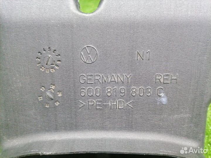 Воздуховод пола задний Skoda Fabia 5J2 BXW 2009