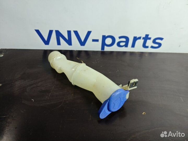 Горловина бачка стеклоомывателя Volvo Xc70