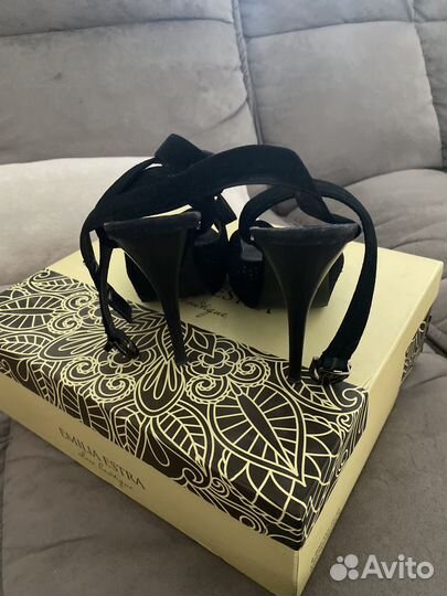 Босоножки натуральная замша 40