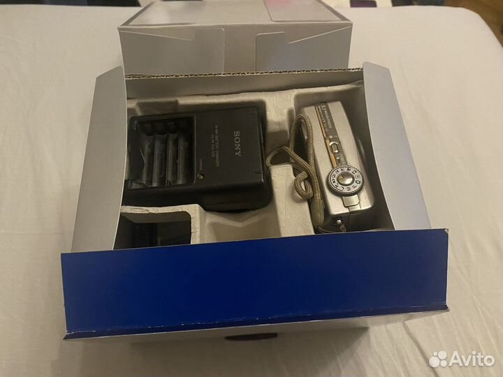 Sony Cyber-shot DSC-W5