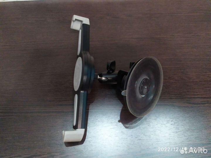 Держатель для планшета автомобильный