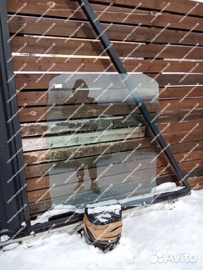 Стекло для экскаватора гусеничного Volvo 180 b EC