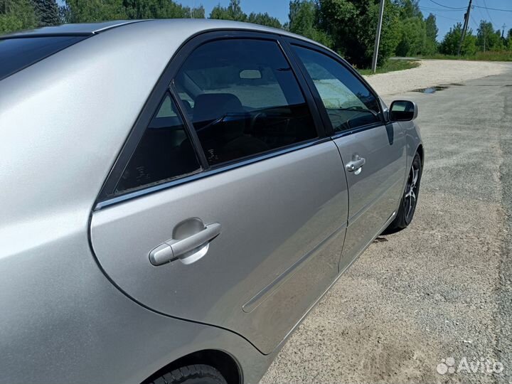 Toyota Camry 2.4 AT, 2004, 220 000 км