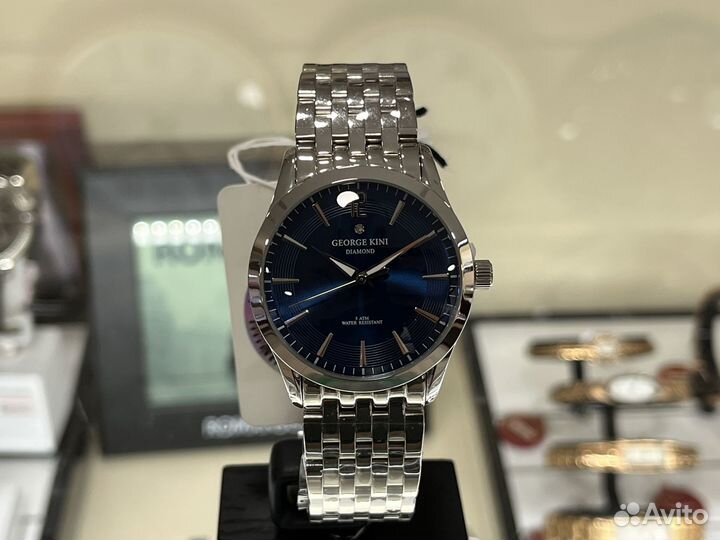 Женские наручные часы George Kini