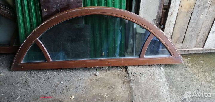 Арочный элемент окна