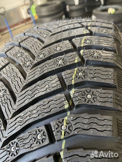 Michelin X-Ice North 4 SUV 275/40 R21 107T