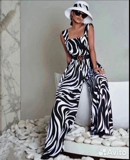 Трендовый женский комбинезон