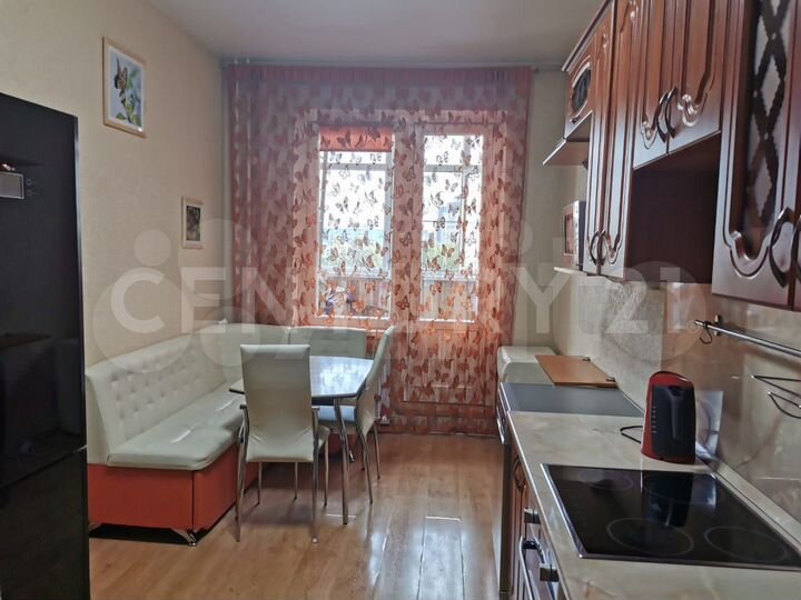 2-к. квартира, 70 м², 5/15 эт.