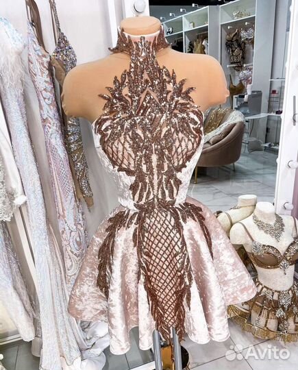 Вечернее платье