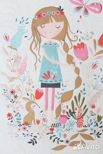 Детское лоскутное одеяло для девочки. 138 x 121 см