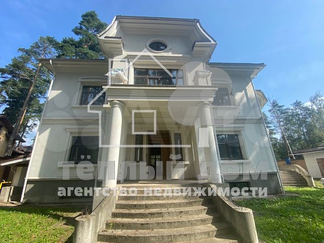 Коттедж 750 м² на участке 15,5 сот.