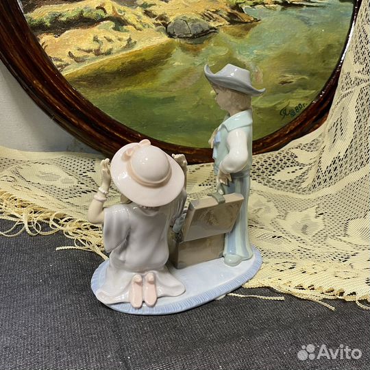 Статуэтка фарфоровая Англия