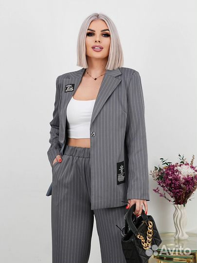 Шикарные костюмы женские 48,50,52,54