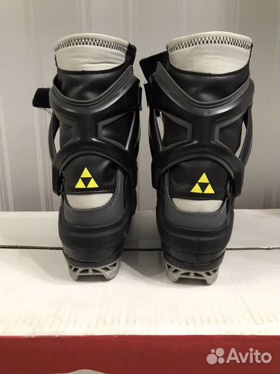 Ботинки лыжные fischer размер 42(российский 41,5)