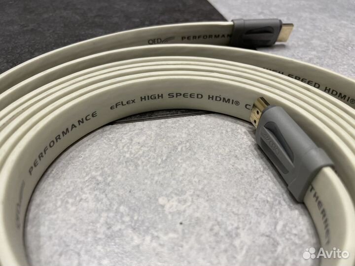 Hdmi кабель QED 7403 Performance eFLex 3 метра