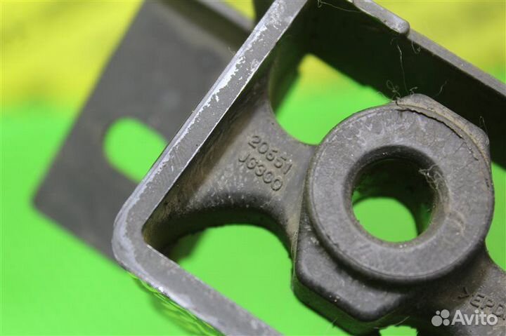 Подушка глушителя передняя Nissan X-Trail TNT31