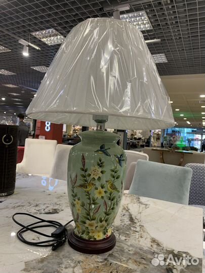 Лампа настольная