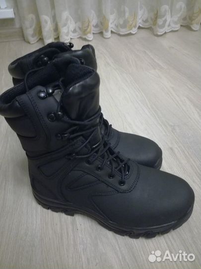 Продаю берцы новые