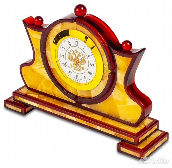 Часы настольные из янтаря 