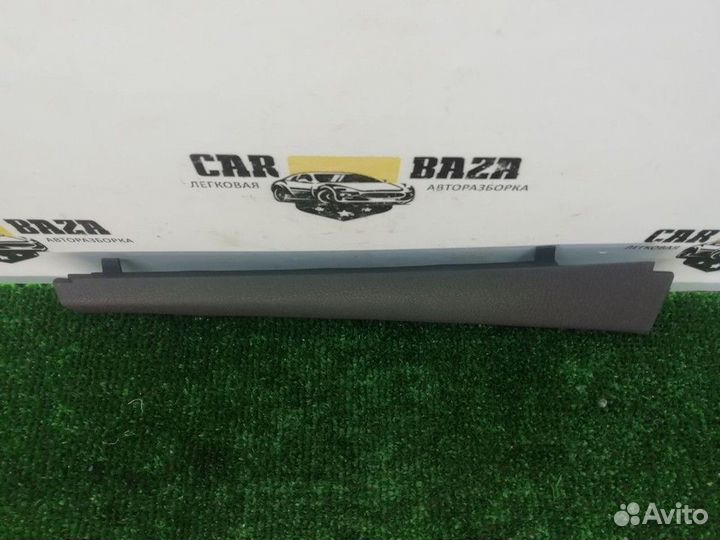 Обшивка стойки передняя левая