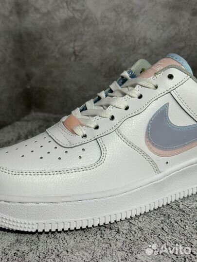 Женские кроссовки Nike Air Force LV8 Double Swoosh