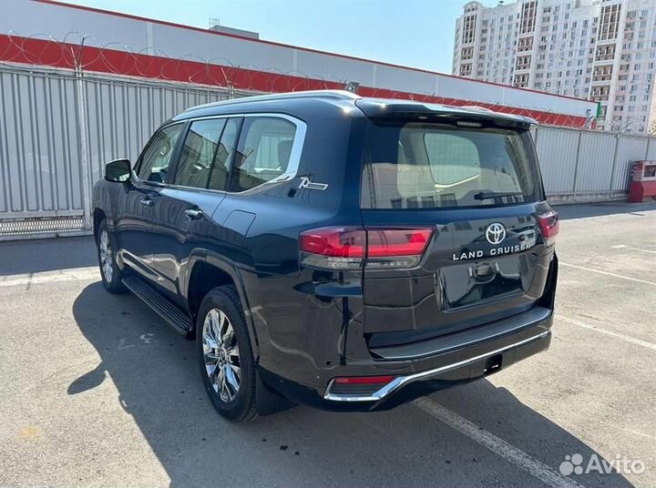 Toyota Land Cruiser 4.0 AT, 2022, 5 км