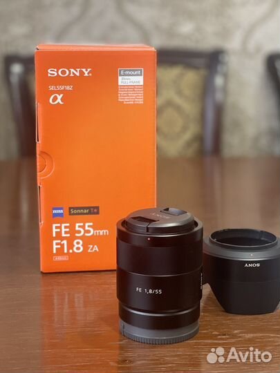 Объектив Sony Carl Zeiss Sonnar T* 55mm f/ 1.8 ZA