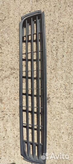 Решетка в бампер Фольксваген Поло 10-15 г.в