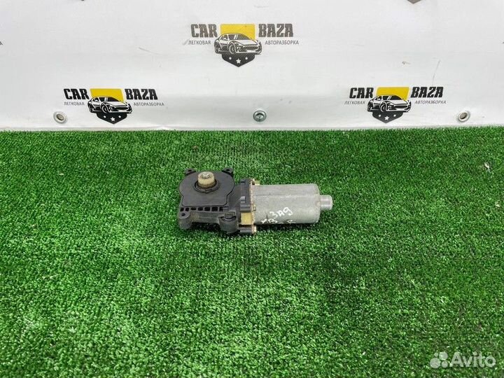 Моторчик стеклоподъемника задний правый R