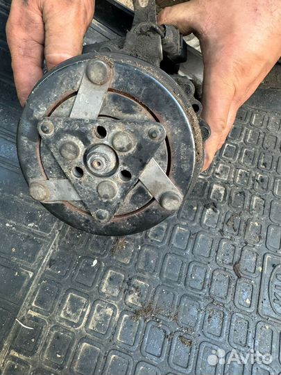 Компрессор кондиционера Volkswagen Polo 5