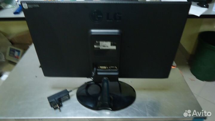 Монитор LG 23