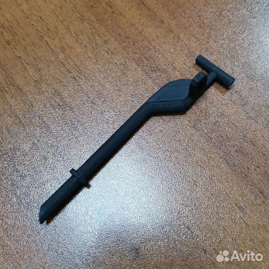 Шток лючка бензобака Toyota Avensis