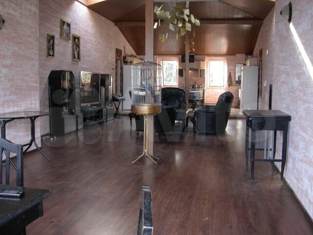 Комната 18 м² в 4-к., 2/2 эт.