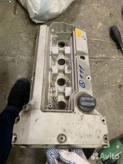 Клапанная крышка Мерседес 111 мотор