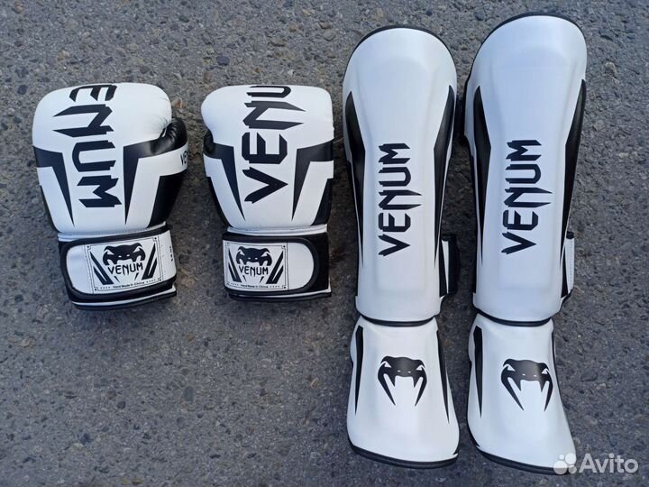 Комплект для единоборств щитки и перчатки Venum