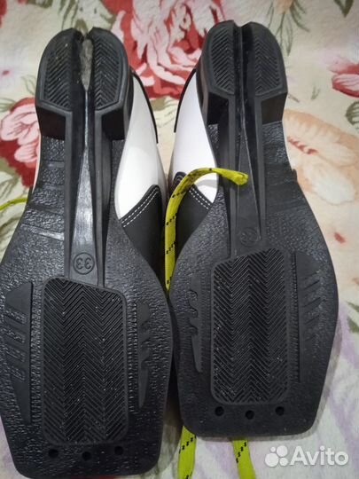 Лыжные ботинки