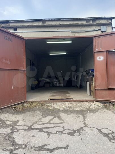 Гараж, > 30 м²