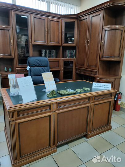 Кабинет руководителя премиум-класса Версаль