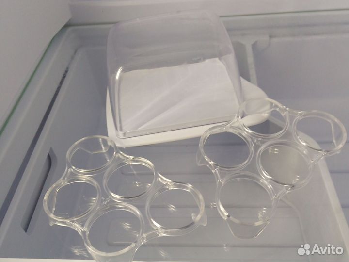 Холодильник бирюса