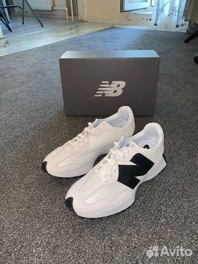 Кроссовки New Balance 327 серые US 10 / RU 43 ориг