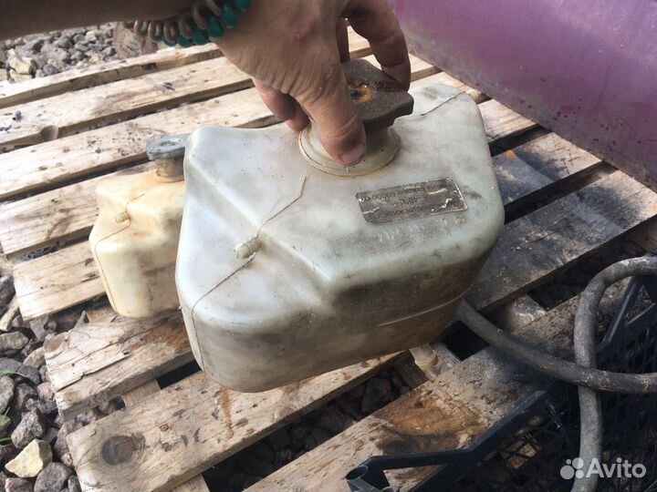 Расширительный бачек иж 2126