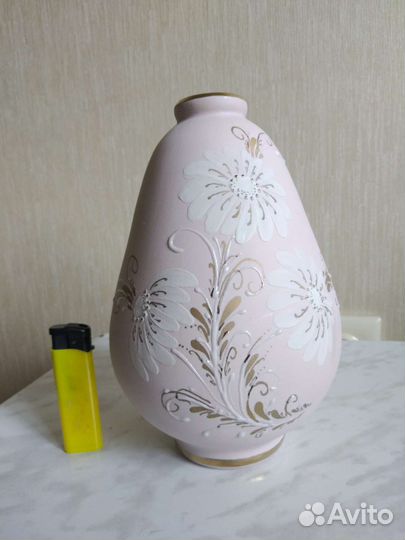 Фарфоровые вазы