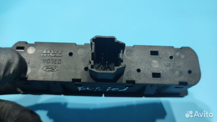 Кнопка обогрева заднего,лобового стекла FordFusion