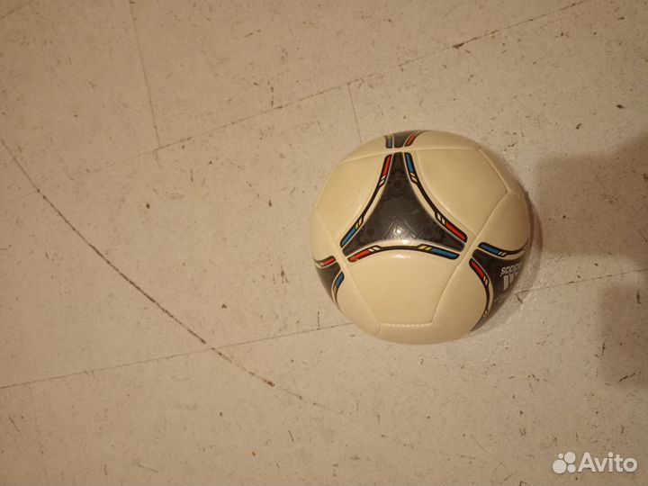 Футбольный мяч adidas tango 12