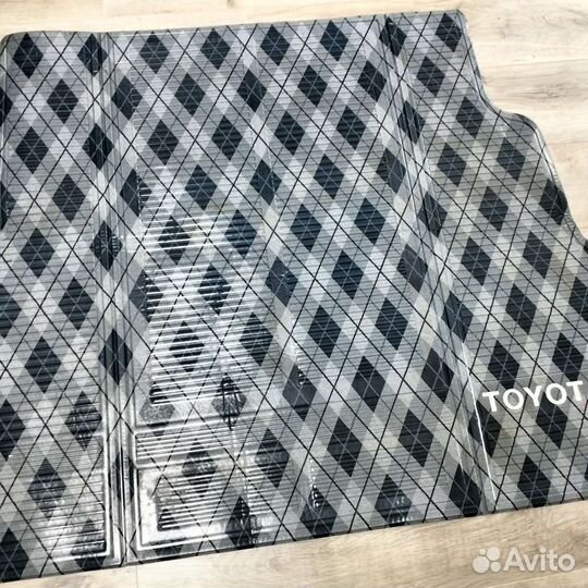 Коврик в багажник Toyota Carina 190(резиновый)