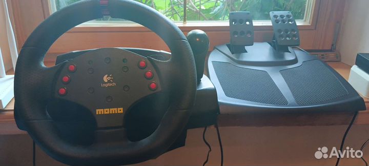 Игровой руль Logitech momo racing