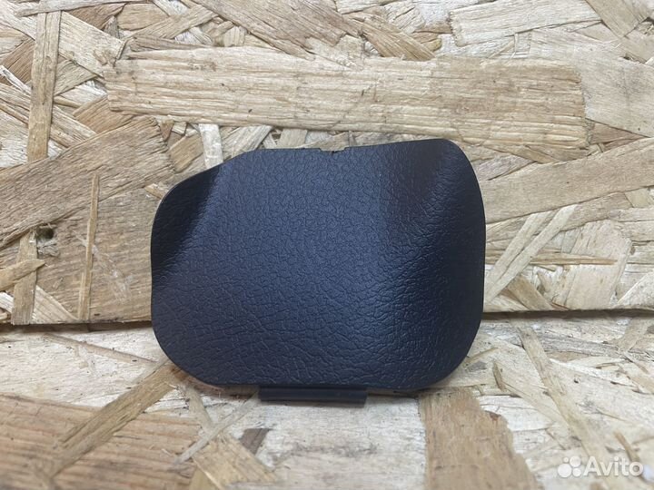 Заглушка левая в руль Toyota Camry 50