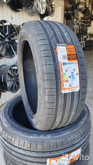Tracmax X-Privilo TX3 235/45 R18