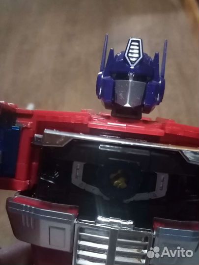 Игрушка оптимус прайм