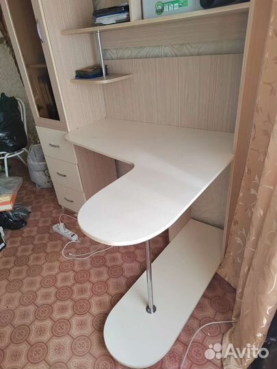 Школьный уголок